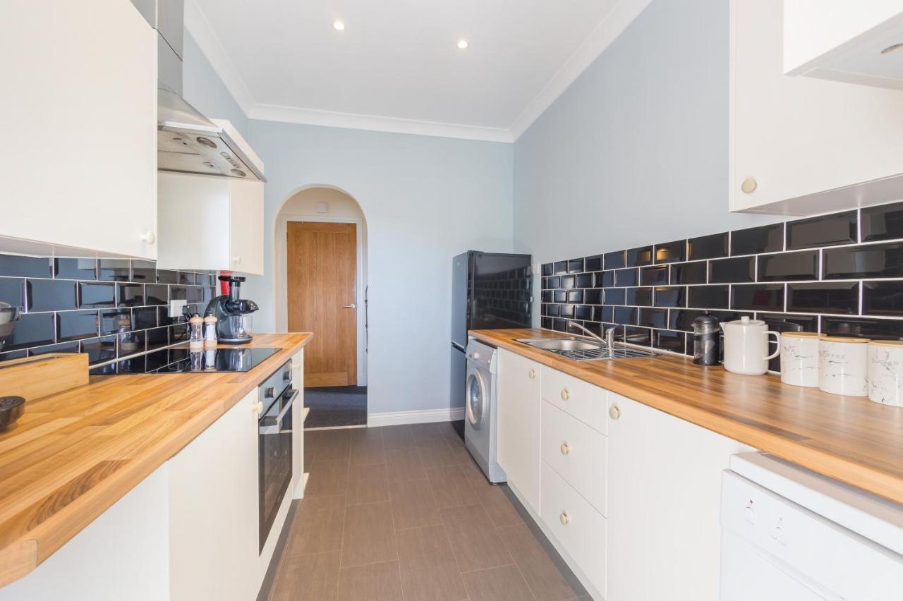 Beautiful 2 To 3 Bed Apartment With Stunning Views! Эр Экстерьер фото