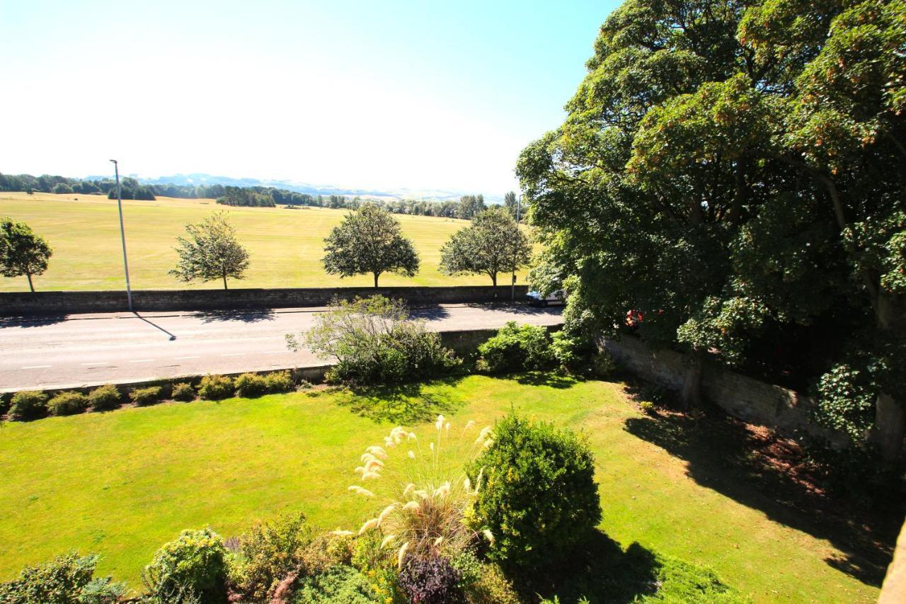 Beautiful 2 To 3 Bed Apartment With Stunning Views! Эр Экстерьер фото